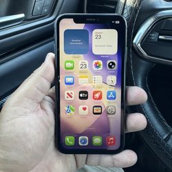 iPhone 11 64GB black **Tmobile y metro pcs solamente**