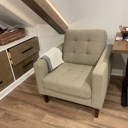 Dania Furniture Laura Set