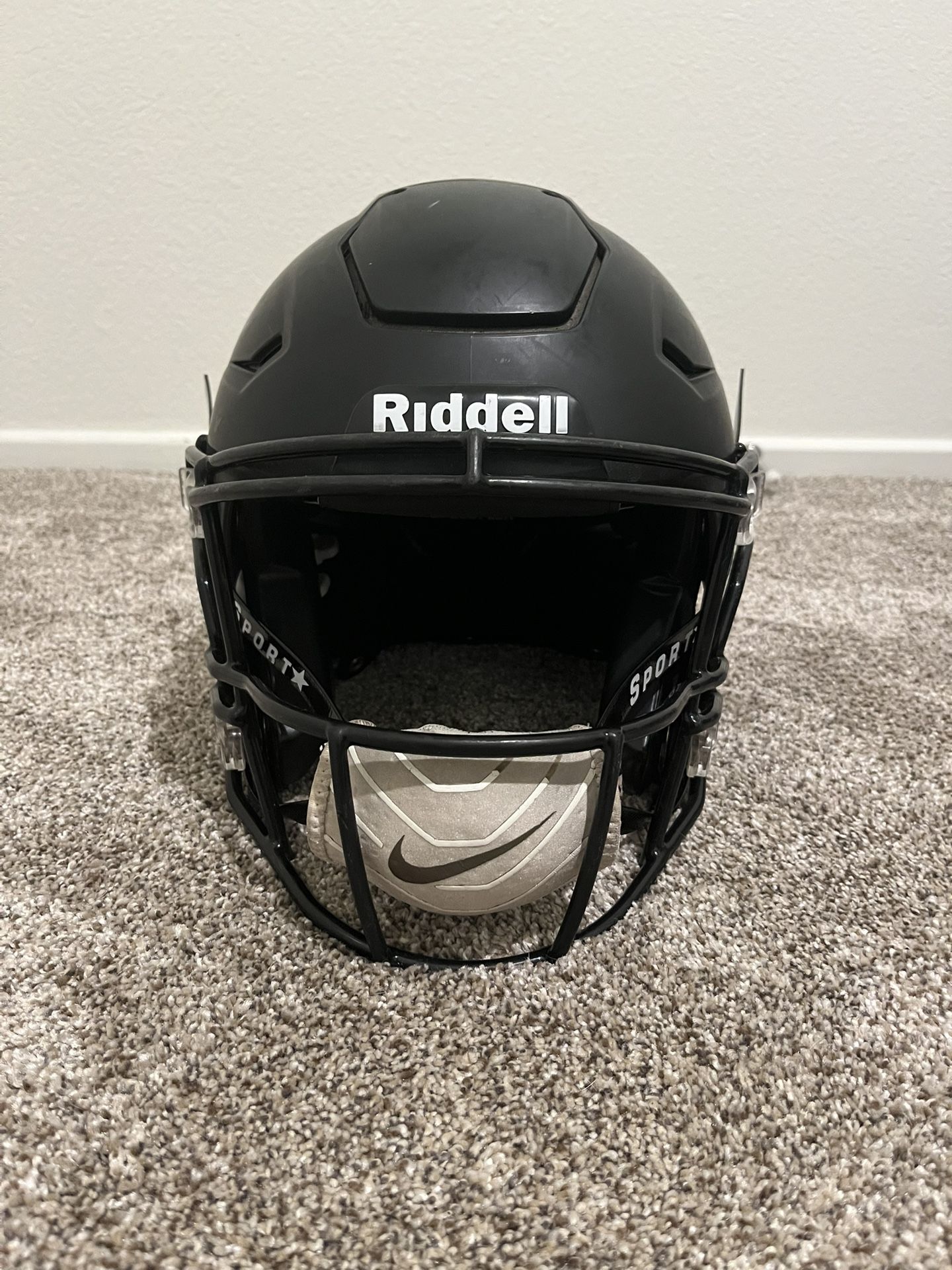 Black Riddell Speedflex Size Adult M with Sportstar Chinstrap and Nike Chinstrap Cover of wanted