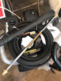 Mi-T-M 3200 psi pressure washer brand new all attachments and manual.