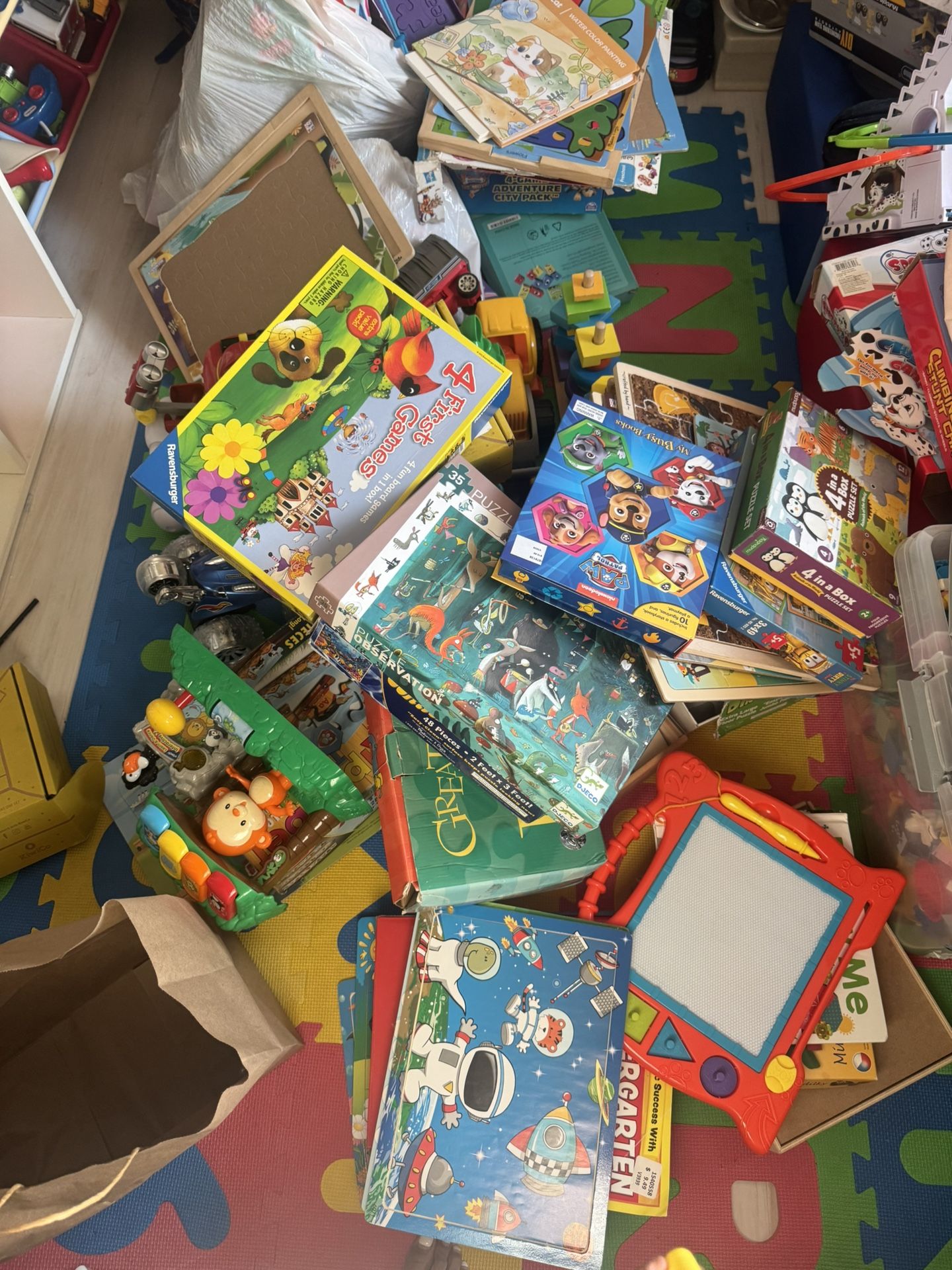 Free Lots Of Toys , Puzzles , Games For Kids In Need