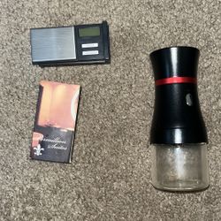 Electric grinder and mini Scale 