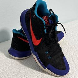 Nike Kyrie 3 Kyrache Light Black Sneakers Men’s Size 10.5 852395-007