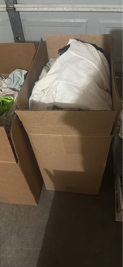 Women’s clothes small and medium , heels 7