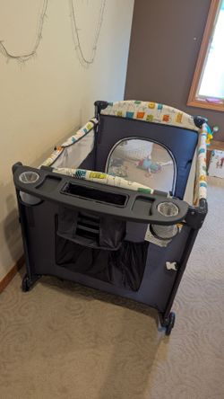 BabyJoy Pack N Play