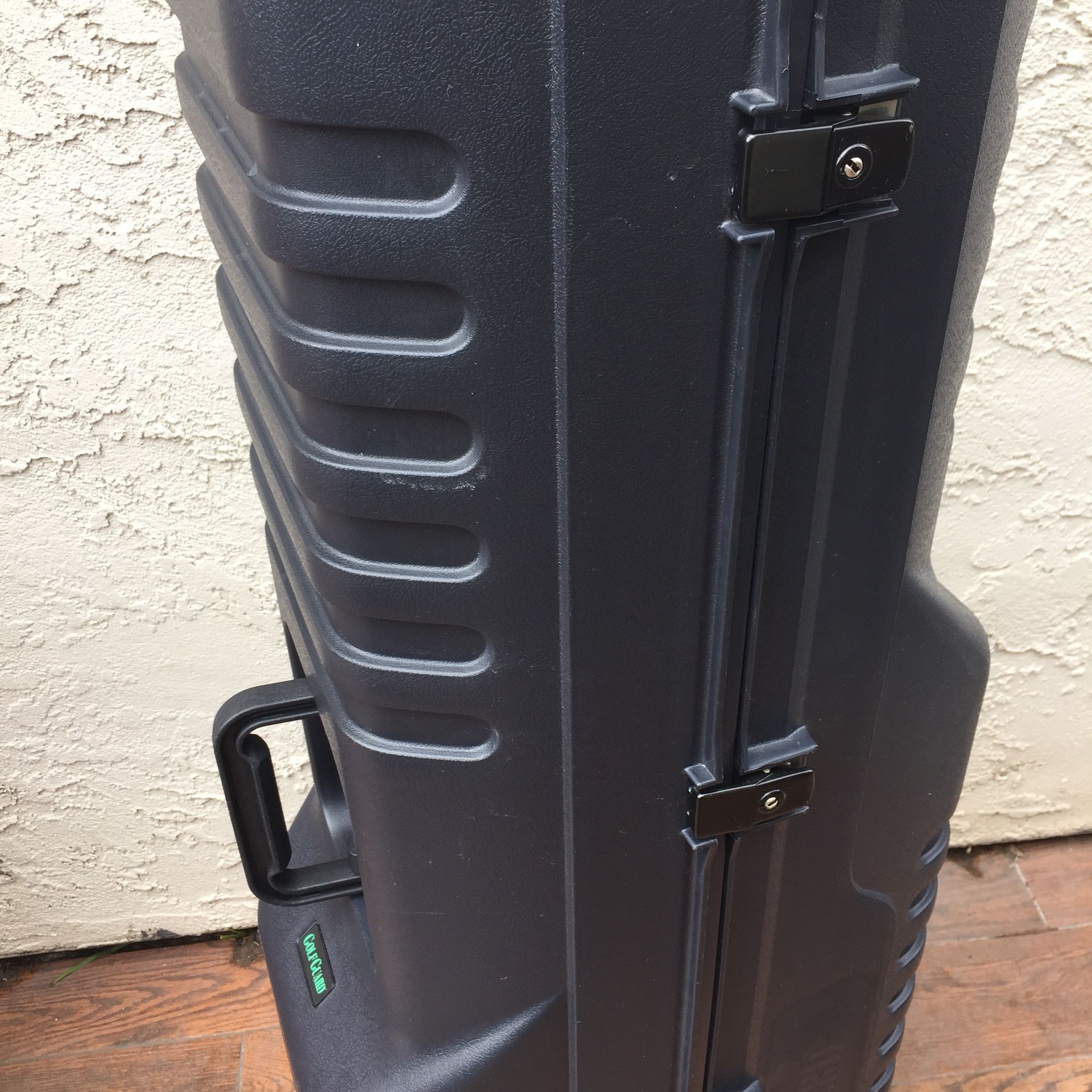 Golf Guard Golf Case Clubs Travel Hard Case for Sale in Campbell, CA OfferUp