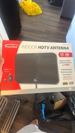Amplified Indoor HDTV Antenna