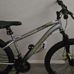 NEW HUFFFY MOUNTAIN EXTEND 26" BIKE