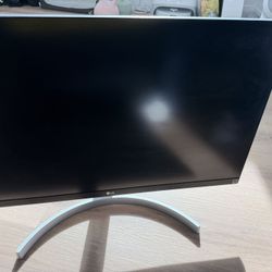LG 27UL600 - W 4K IPS Monitor Height Not Adjustable