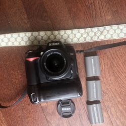 Nikon D90 With Lens