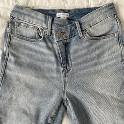 Good American Crossover Jeans 