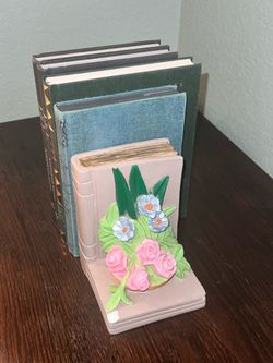 Vintage Chalkware Floral Bookends • Plaster Faux Book Display Decor • Cottagecore