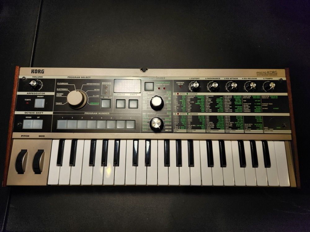 KORG Micro Korg 37 Key Synthesizer