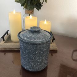 Medium Canister & Lid