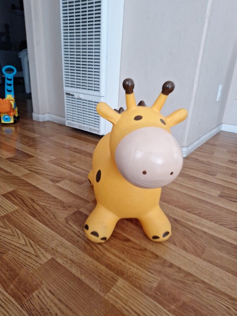 Giraffe Bouncy Hopper