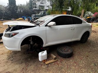 2008 Toyota Scion Tc **PART OUT**