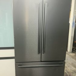 BOSCH REFRIGERATOR FRENCH DOOR BLACK STAINLESS STEEL REFRIGERATOR 