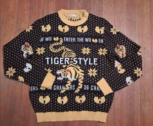 Adult Size LargeHulu Limited Edition Wu-Tang Clan Tiger Style Sweater