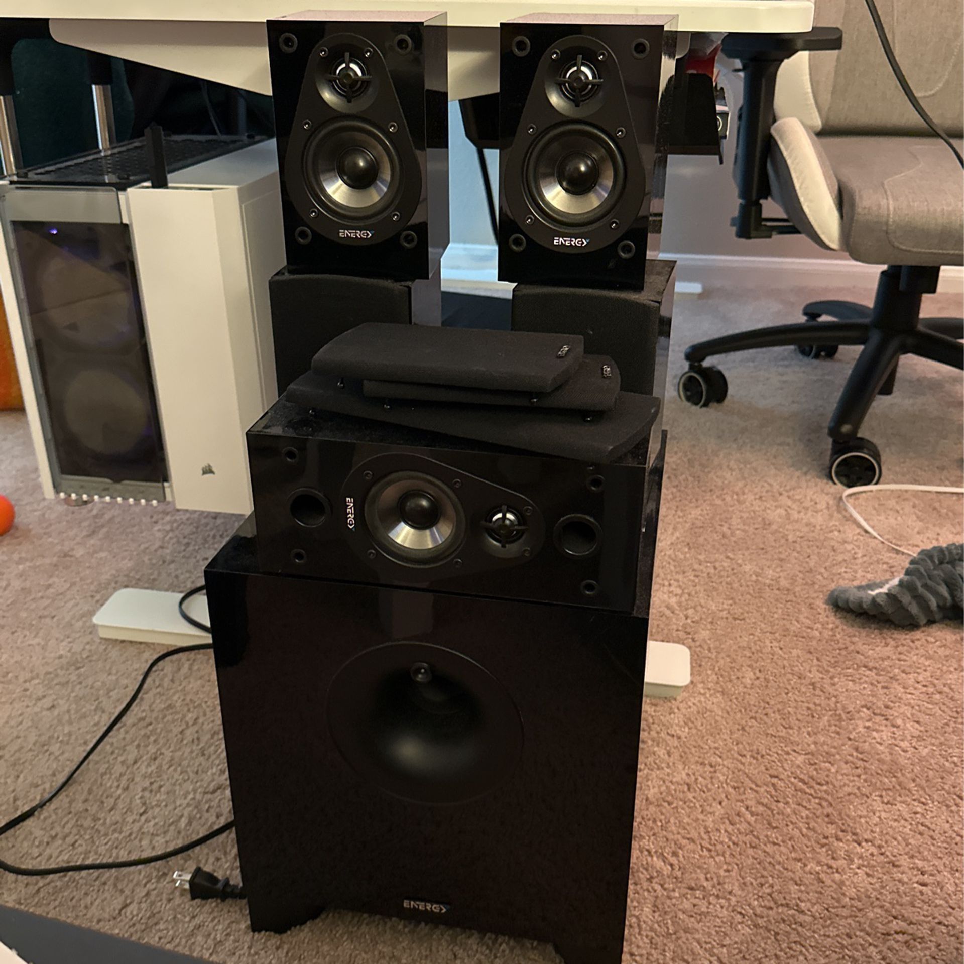 5.1 Surround Sound (5 Speakers + Subwoofer) Energy Take Classic