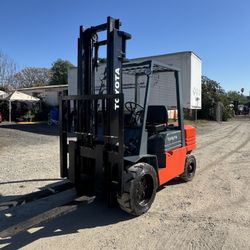 Toyota Forklift 