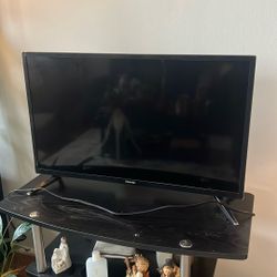 Toshiba 28” Flat Screen TV 