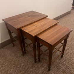 Pennsylvania house nesting table set of three, space saving side tables wooden