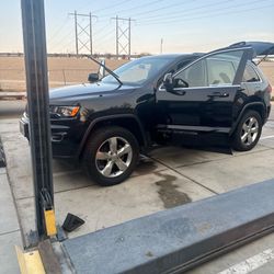 2018 Grand Cherokee Laredo