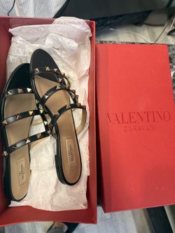 New Valentino Sandals Size 8