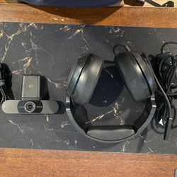 Headset Webcam And Phone/Tablet Stand