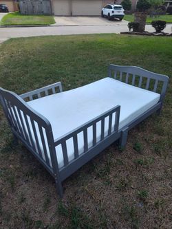 Gray Toddler Bed with Mattress