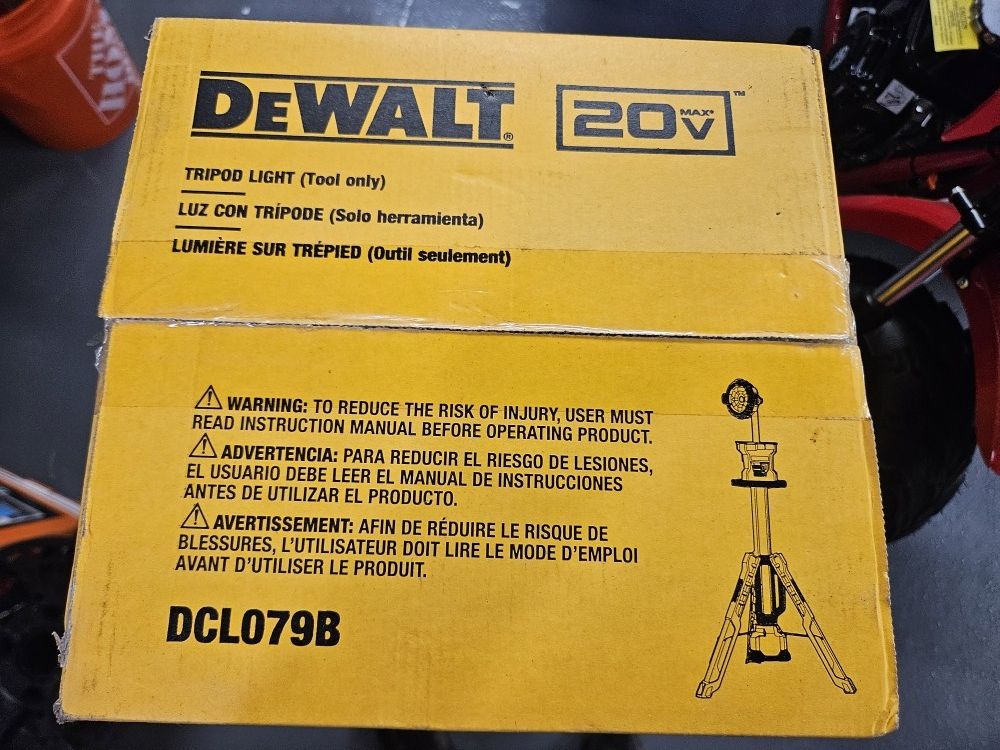 Dewalt 20v Max Tripod Light Tool Only