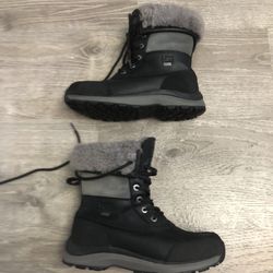 Ugg Boots Dry Tech Size 8