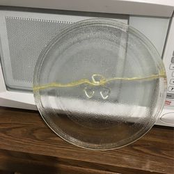 Oster Microwave for Sale in Marietta, GA - OfferUp
