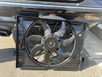 W211 E55 AMG RADIATOR FAN ASSEMBLY