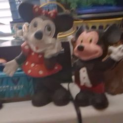 Antique Cast Iron Bank Collection.   