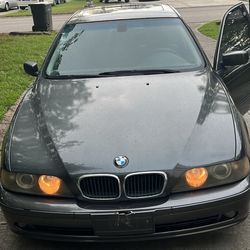 2002 BMW 530i