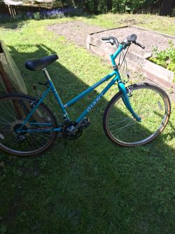 26 inch Giant Rincon bike