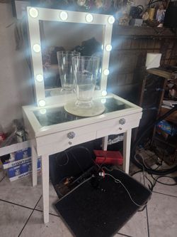 Vendo un  vanity mirror