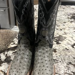 Botas