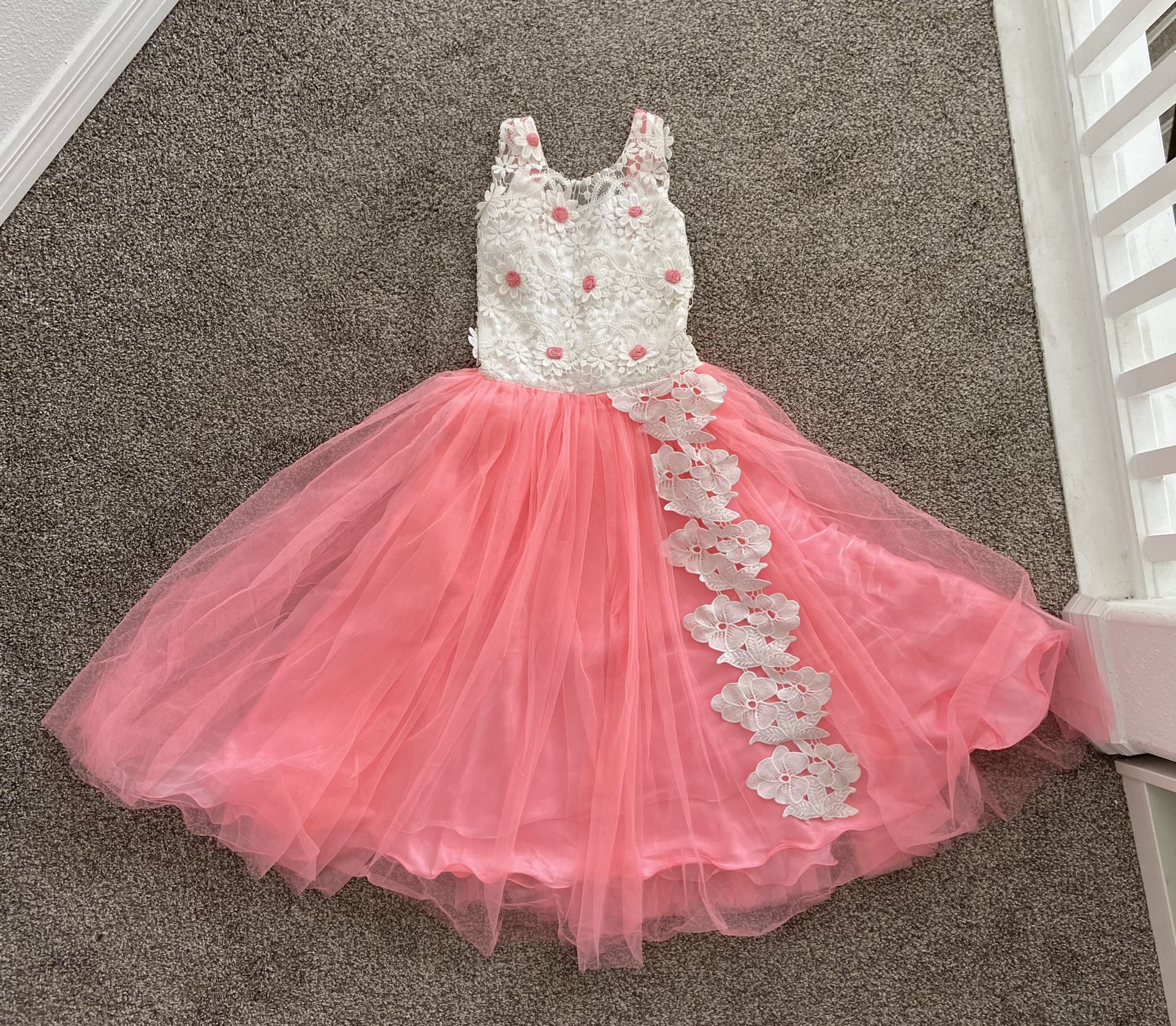 Girls Quinceanera net tulle gown