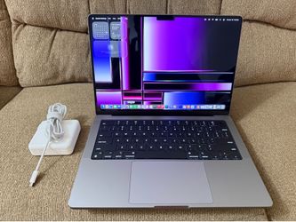 2023/2024 MacBook Pro 14” M3, 8gb Ram, 1TB, 19 cycles,100% battery,  excellent