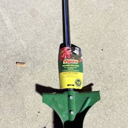 NEW Vigoro Long Handle Bulb Planter