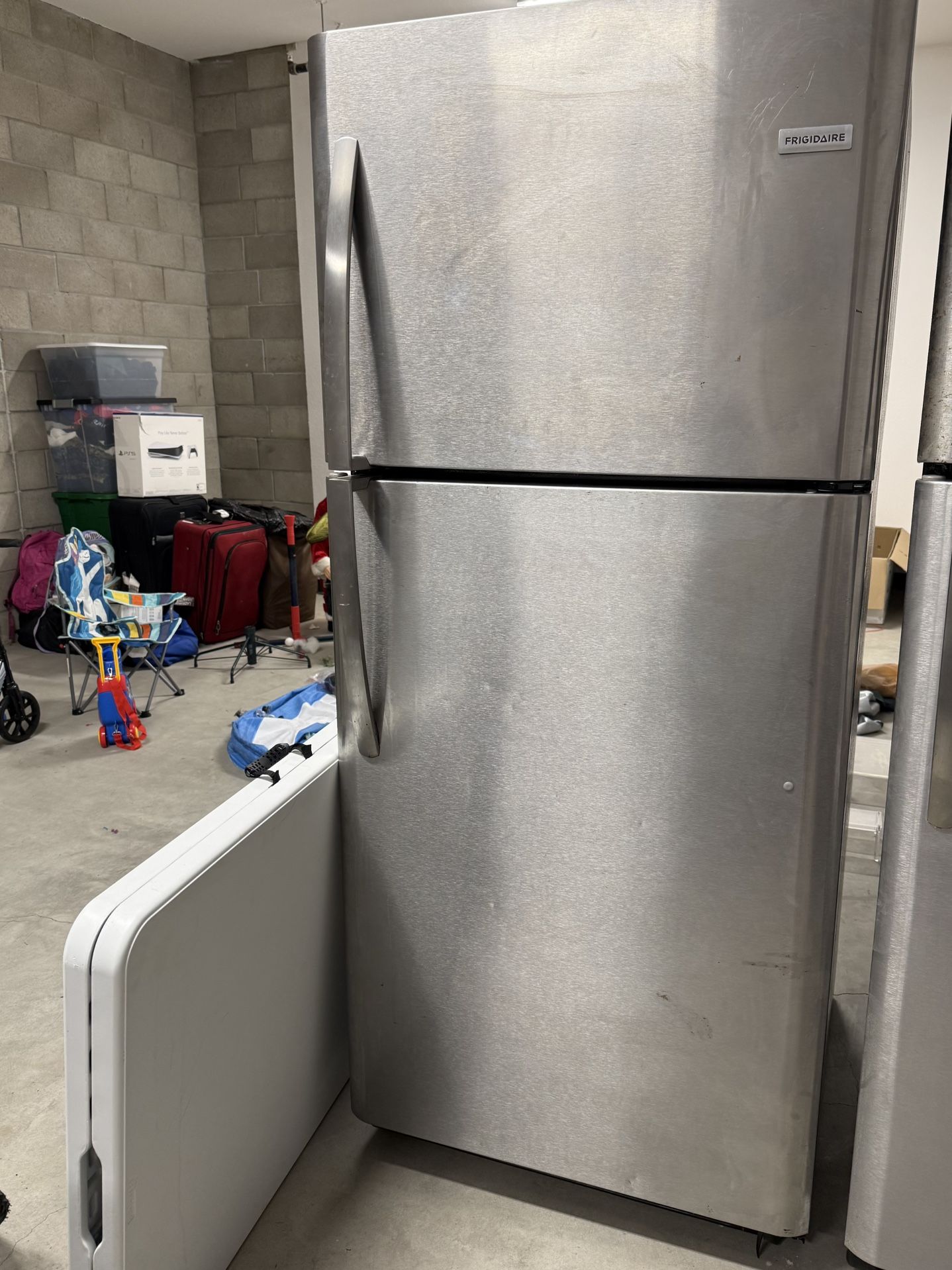 Frigidaire Fridge