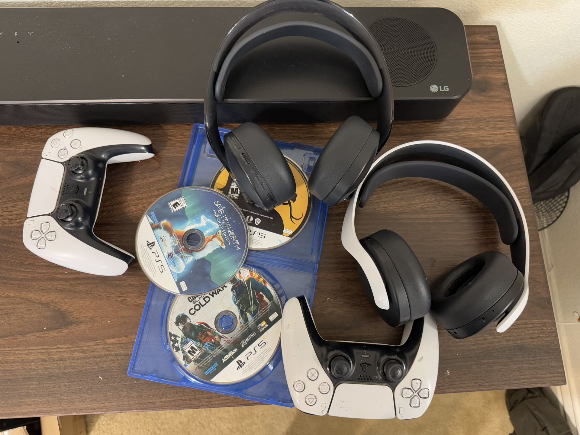 Ps5 Headphones (2 )(2)Controls And Games