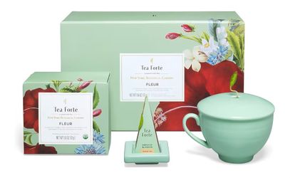 Tea Forte Fleur 3-Piece Premium Tea Gift Set with Pale Mint Green Cafe Cup with Lid, Tea Tray and More