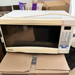 Microwave - Works Perfectly, Just Old 