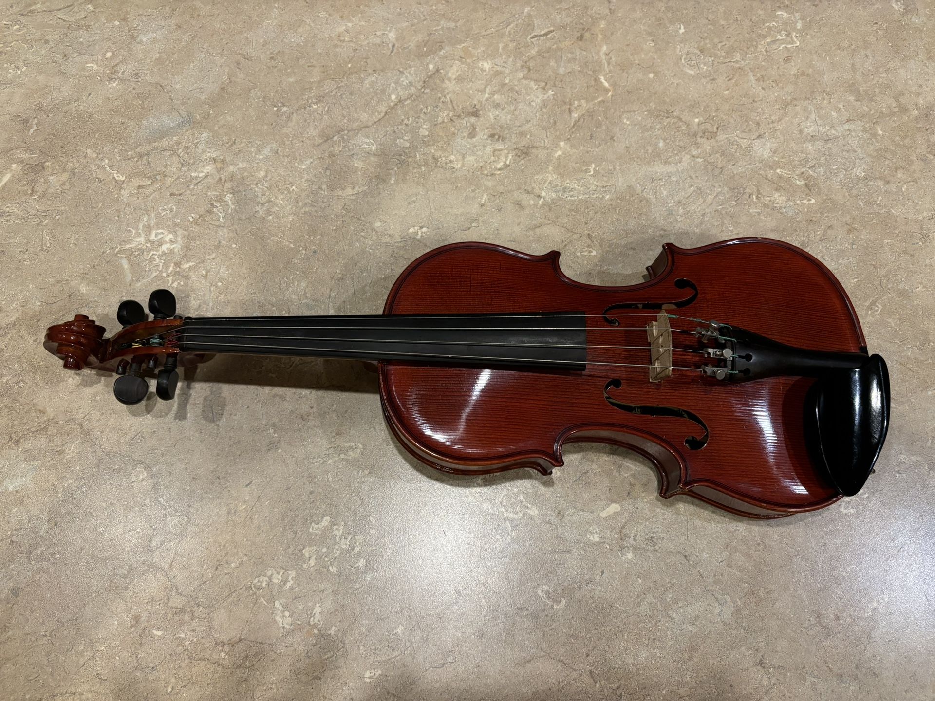 Violin 1/2  (half size) Klaus Mueller Etude Brand – Gently Used – Perfect For Birthday Or Christmas Gift