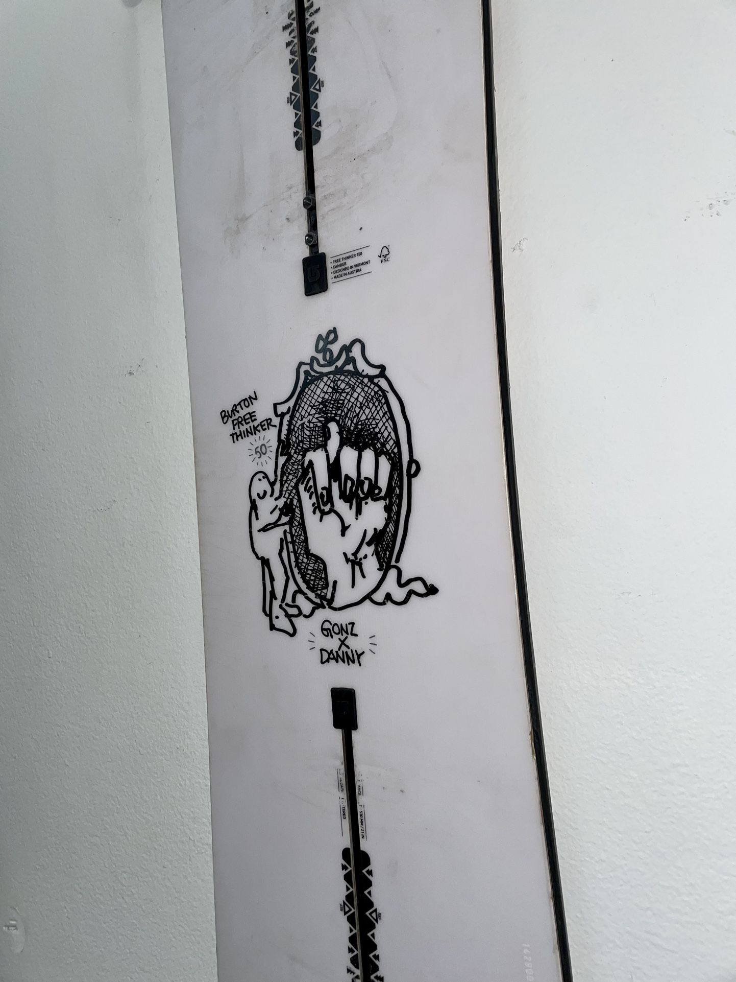 Burton Free Thinker 150 (gonz x danny) snowboard for Sale in West