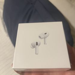 AirPods 2s