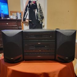 RCA Retro All In One Disc/Cassette/AM/FM Radio Stereo System